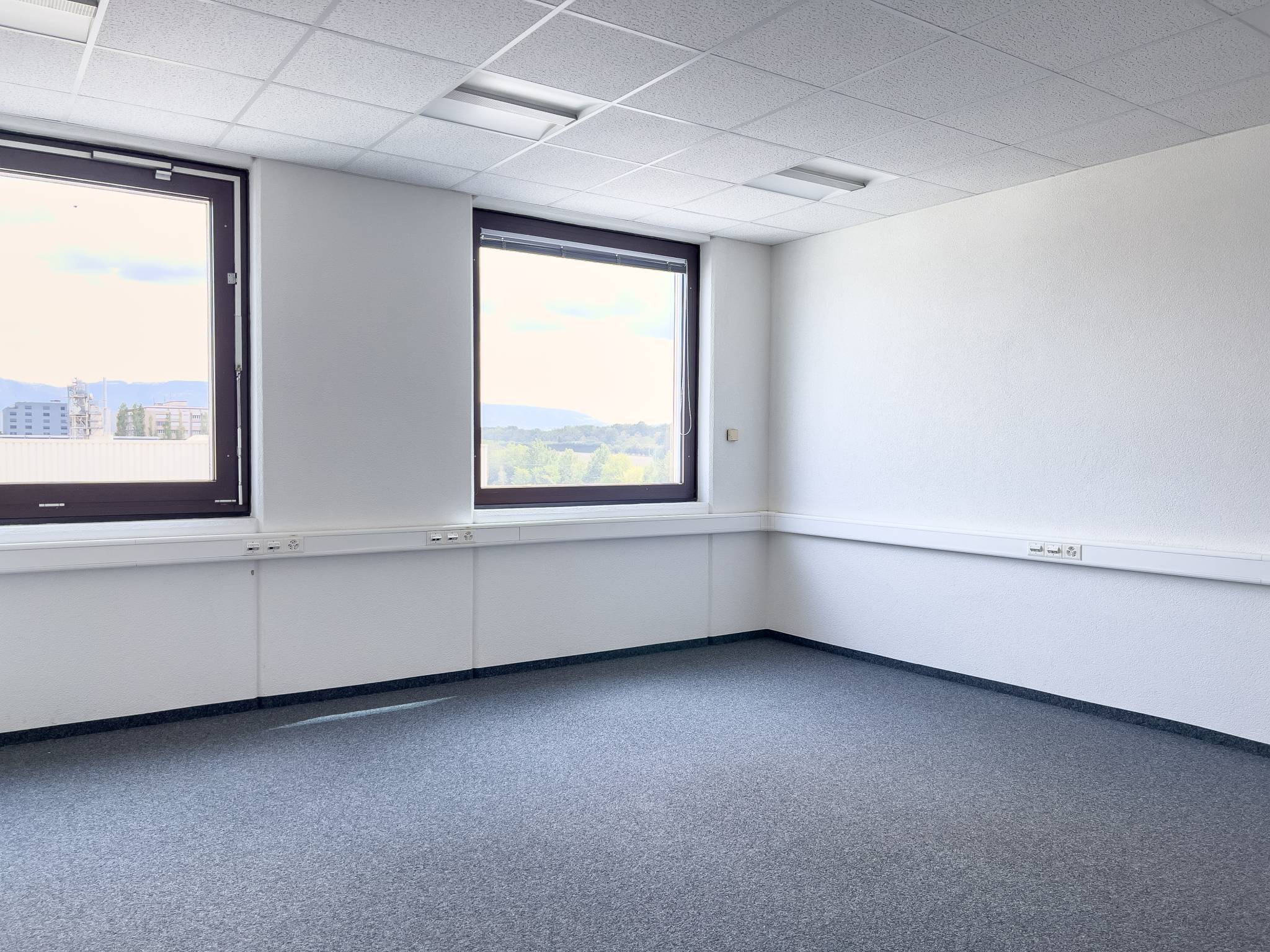 Bureaux, locaux administratifs de 381m2 à louer à Satigny