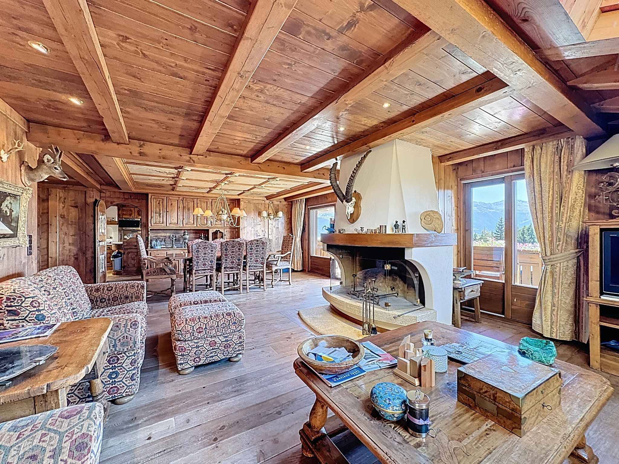 RARE ET EXCLUSIF - SPLENDIDE DUPLEX ATTIQUE AU CENTRE AVEC MAGNIFIQUE VUE