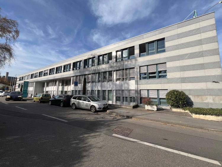 Bureaux de 152m2 - lumineux à proximité de l'aéroport et de la Place des Nations