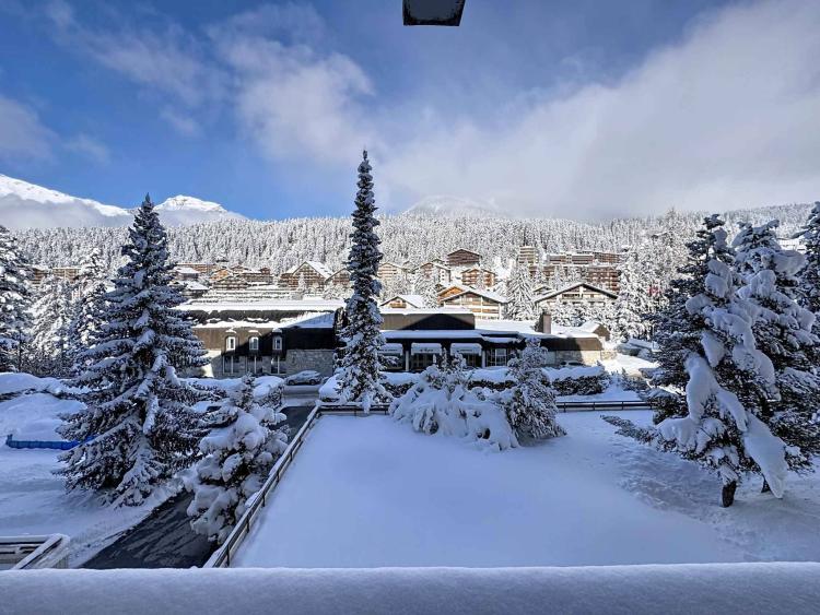 Appartement de 3.5 pièces face au golf avec très belle vue