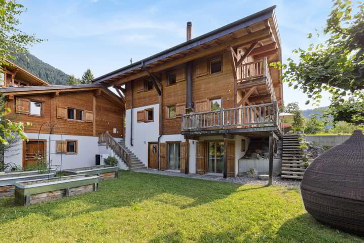 Elegantes Familienchalet mit Panoramablick & Terrassengarten