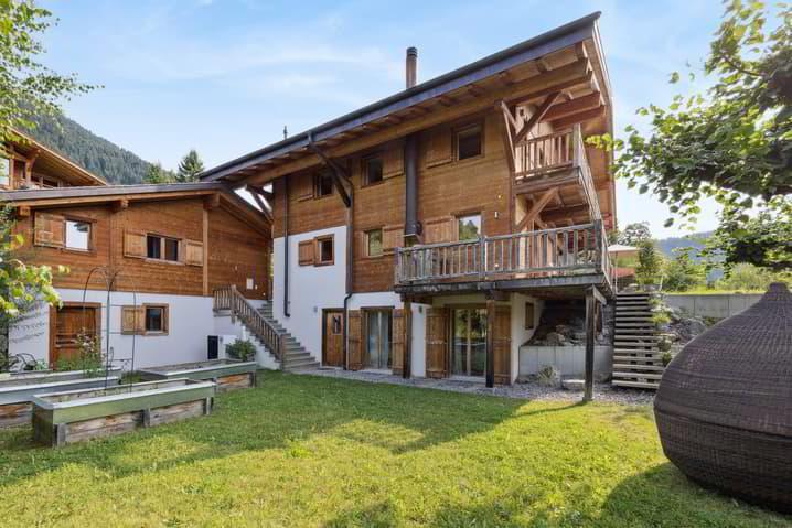 Elegantes Familienchalet mit Panoramablick & Terrassengarten