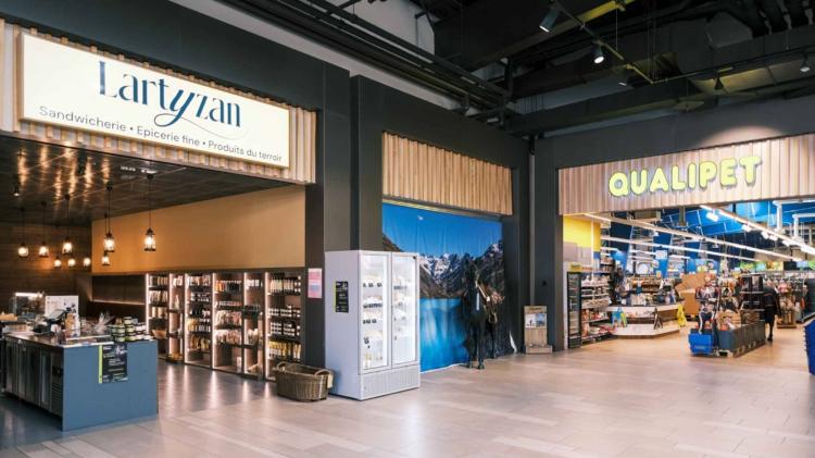 Arcade, commerce, showroom de 103 m2 à louer à Uvrier