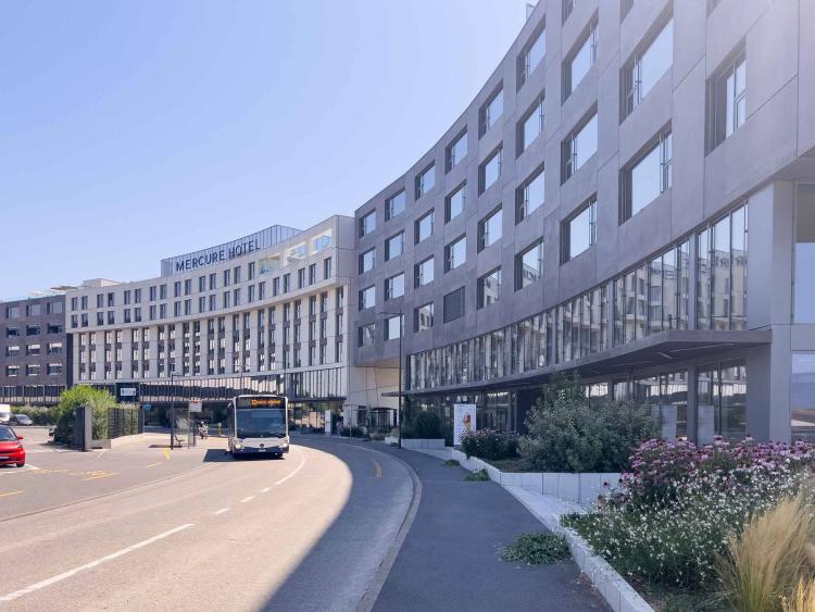 Bureau Plug & Play de 337 m² – Atrium Park, Meyrin