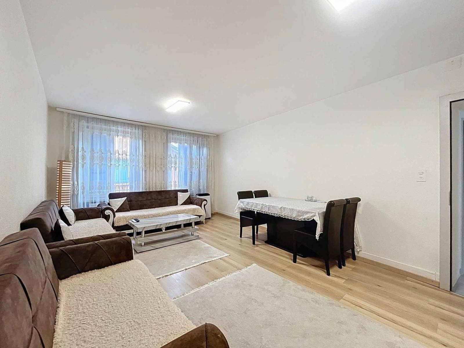 IMMEUBLE DE RENDEMENT AVEC LOCAL COMMERCIAL ET APPARTEMENTS