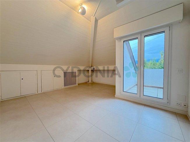 Charmantes Penthouse mit freiem Blick