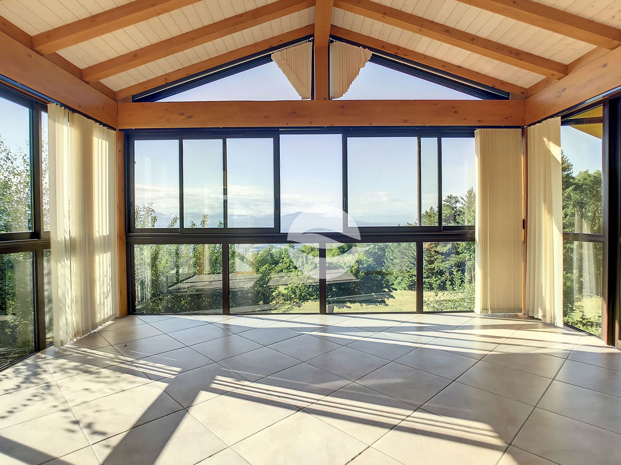 Maison de charme vue Alpes et lac avec studio indépendant