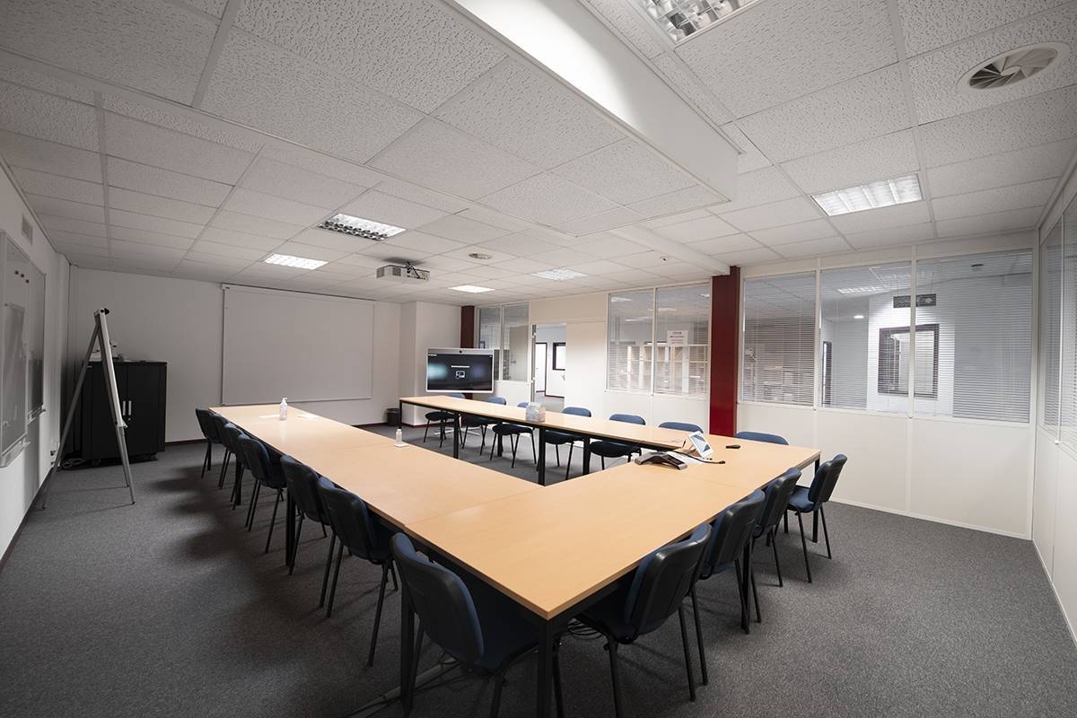 Plan-les-Ouates surface de 430 m2 avec une terrasse