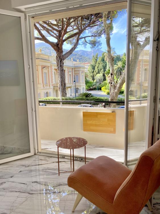 Studio au bord de la mer à Menton — Résidence Palais de la Madone