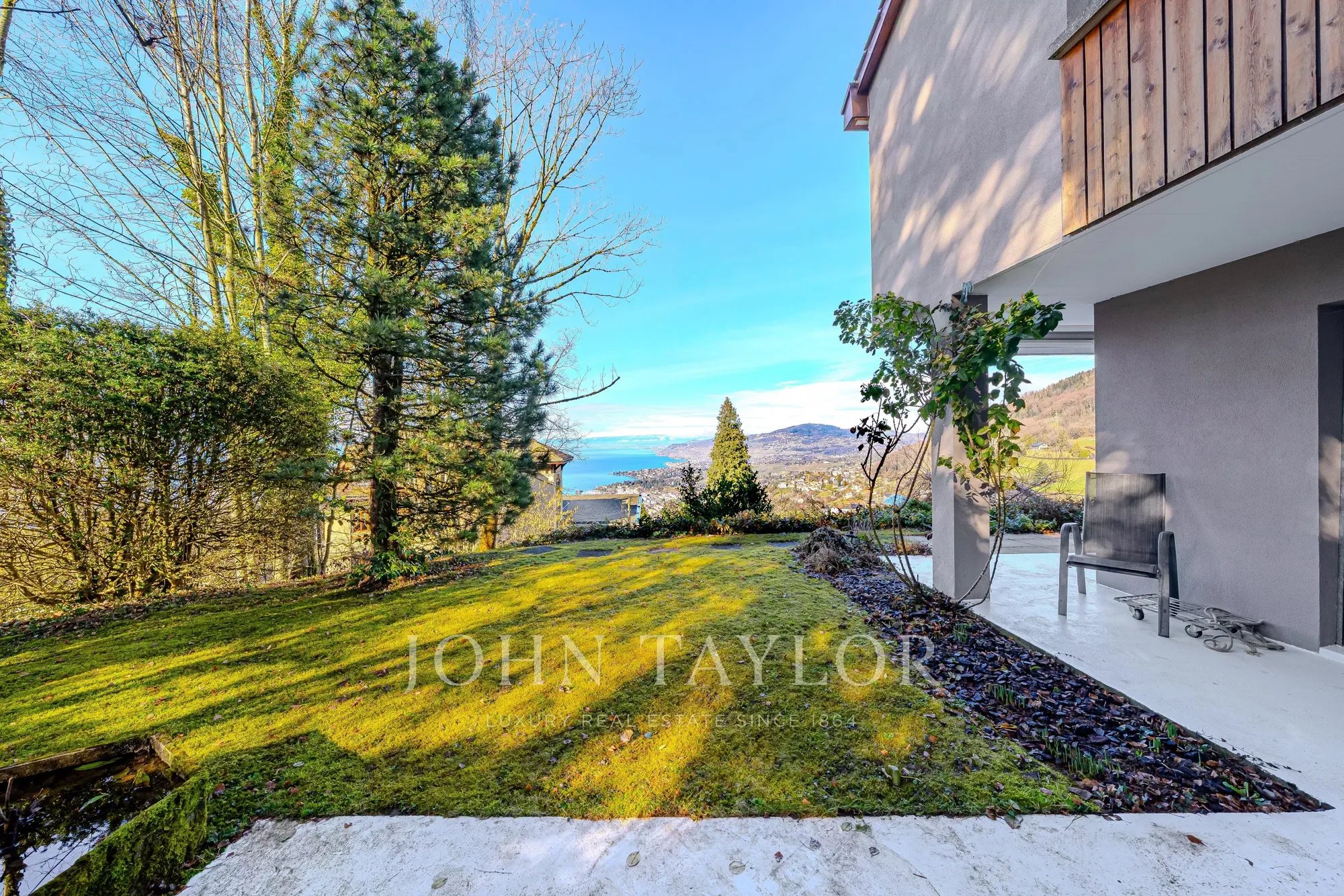 Villa De 5,5 Pièces Avec Vue Panoramique, Proche De Montreux