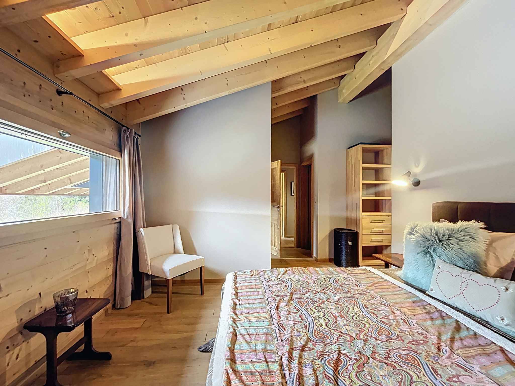 Appartement avec cachet face aux montagnes, à deux pas des pistes