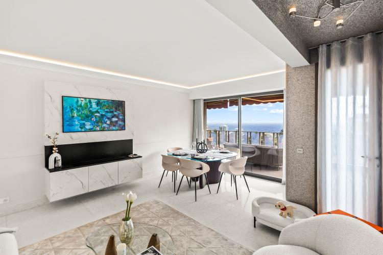 Riviera Palace: 4 Pièces Entièrement Rénové avec Vue Mer & Casino
