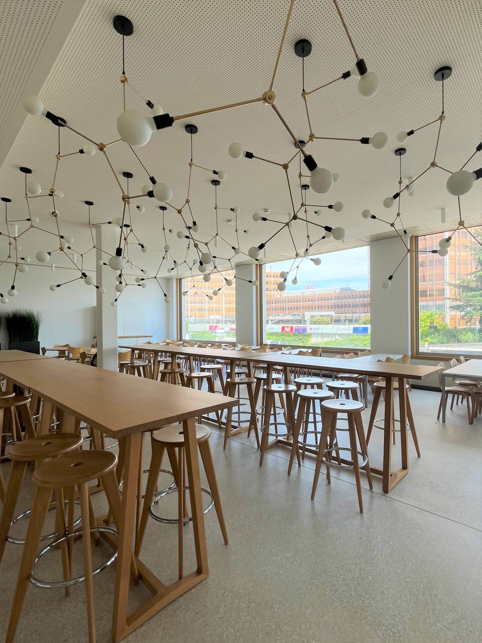 Bureaux modernes et lumineux à louer – Secteur Aéroport