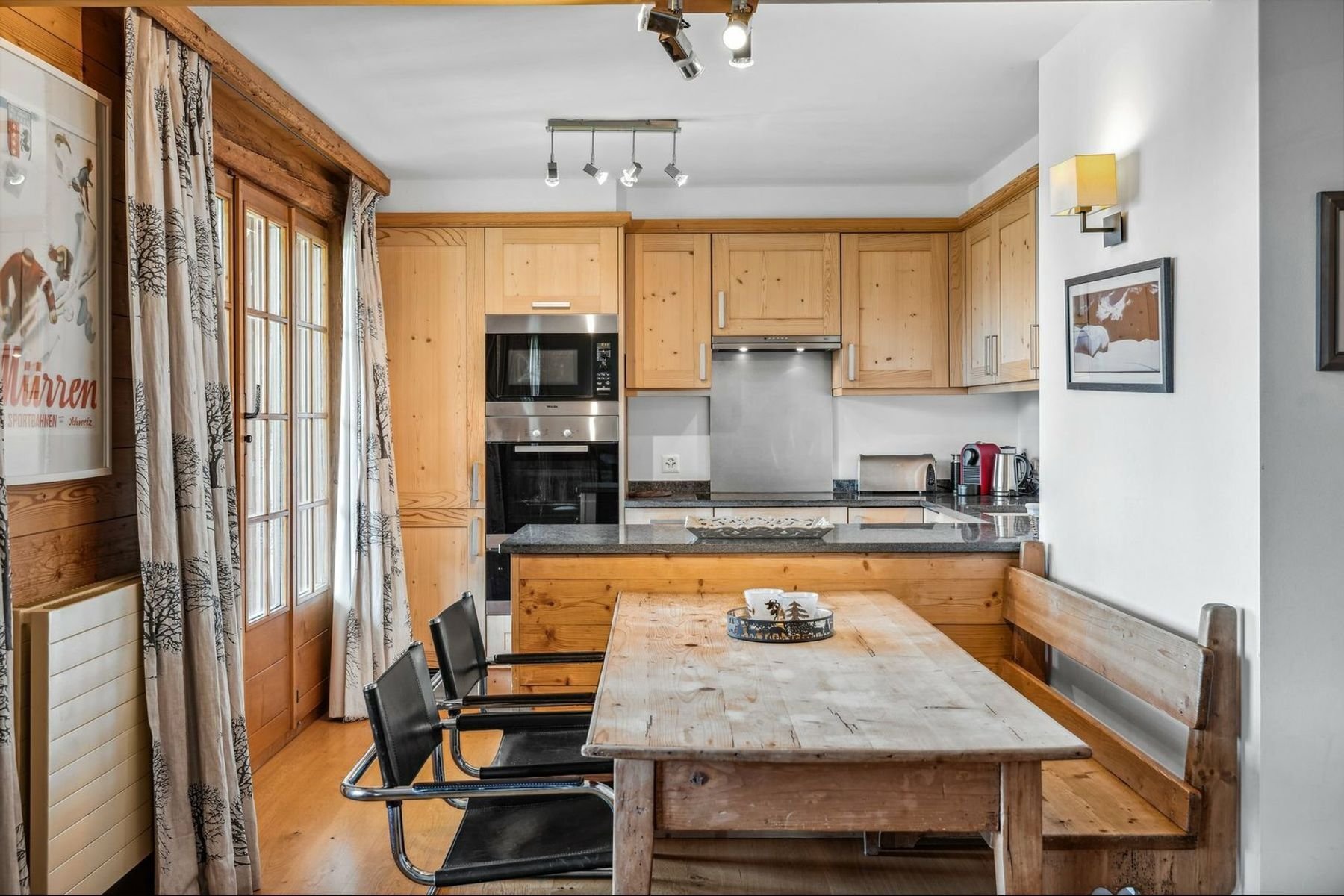 Le Granit : Appartement Rénové De 4 Chambres Au Domaine De La Résidence