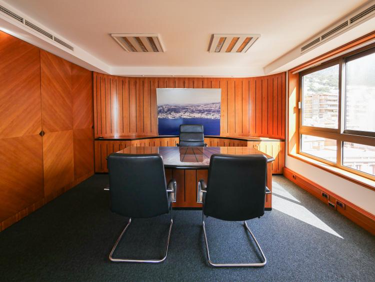 MONTE-CARLO - BUREAUX MEUBLES SPACIEUX - ETAGE ELEVE