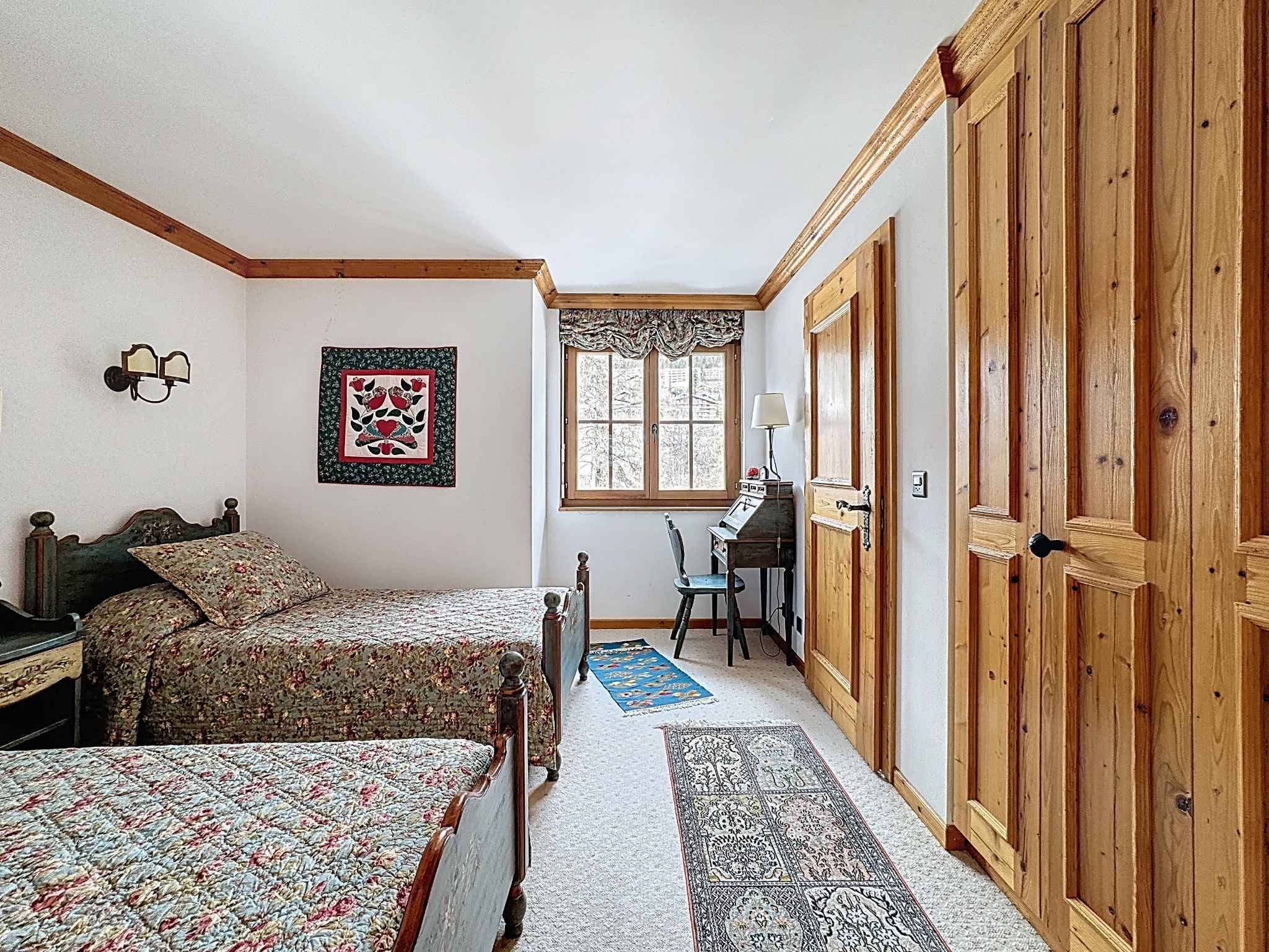MAGNIFIQUE DUPLEX/ATTIQUE DE 6.5 PIÈCES AU CENTRE AVEC TRÈS BELLE VUE