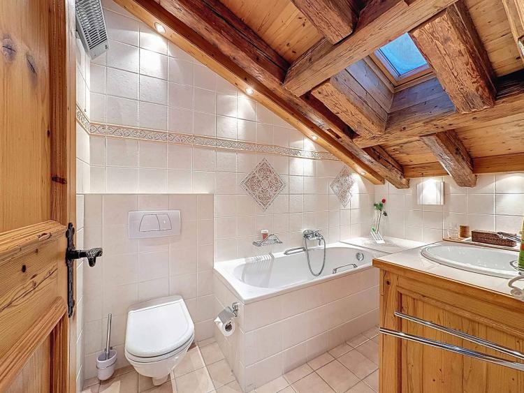 MAGNIFIQUE DUPLEX/ATTIQUE DE 6.5 PIÈCES AU CENTRE AVEC TRÈS BELLE VUE