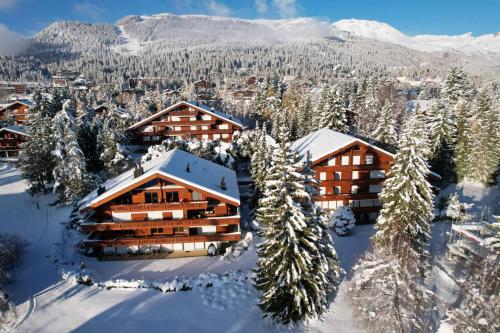 RARE ET EXCLUSIF - SPLENDIDE DUPLEX ATTIQUE AU CENTRE AVEC MAGNIFIQUE VUE