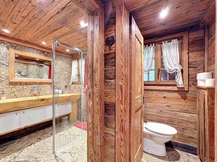 Splendide chalet avec son mazot sur une magnifique parcelle