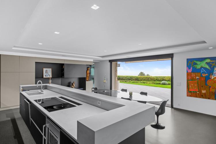 Propriété D'exception Avec Piscine Intérieure Et Vue Sur Le Lac Léman