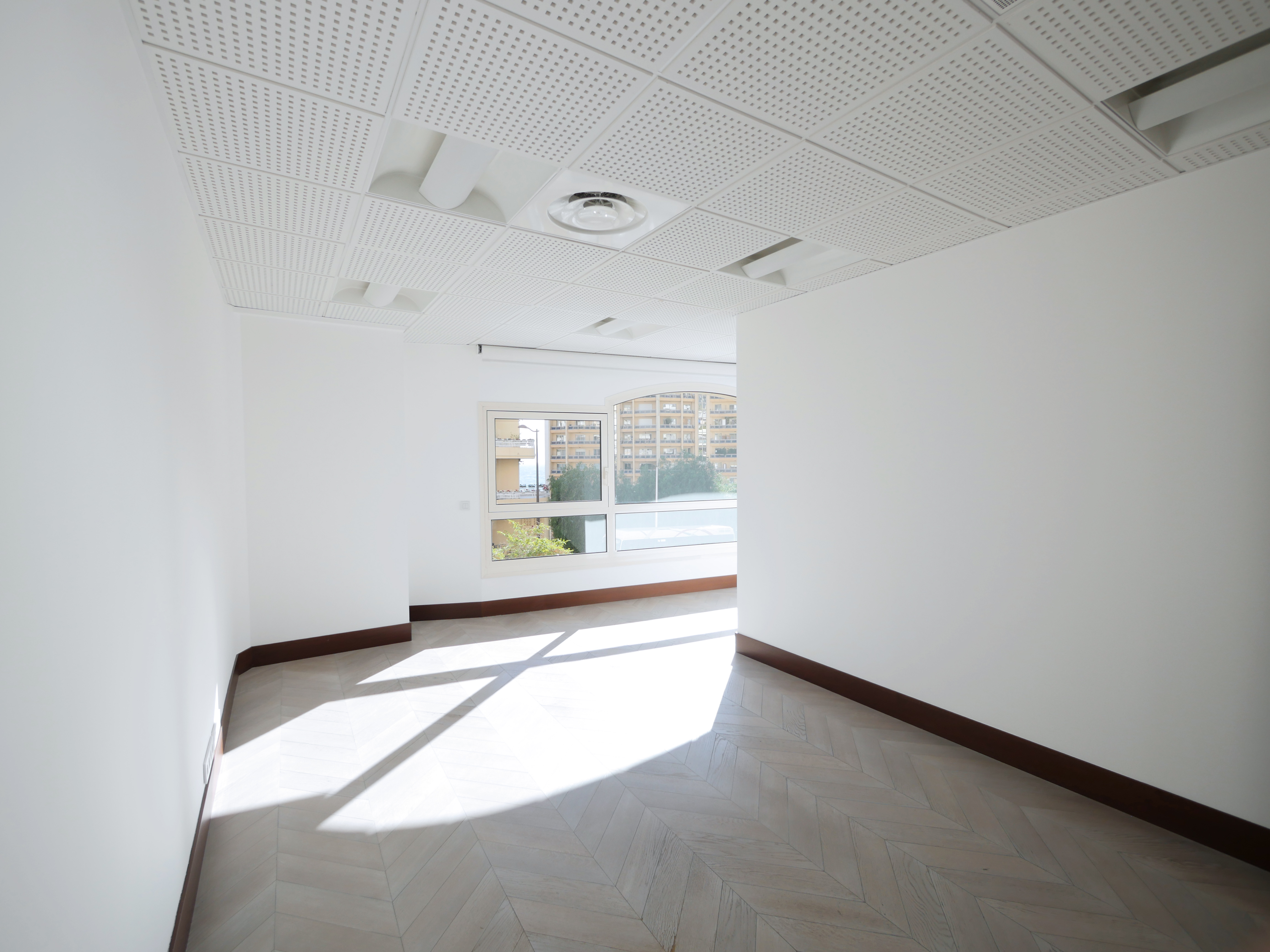 VILLA DEL SOLE - GRANDS BUREAUX DE STANDING