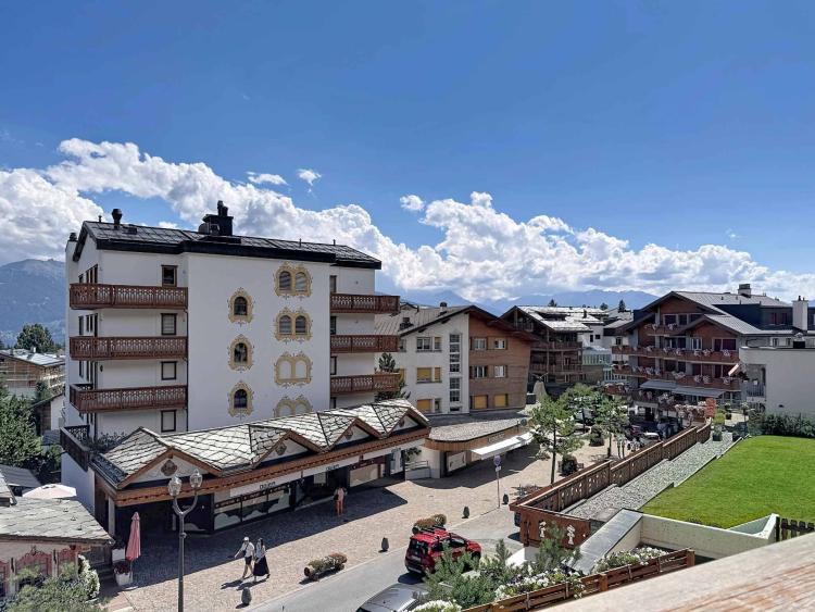 RARE - Au coeur de la station, appartement neuf de 4.5 pièces avec vue