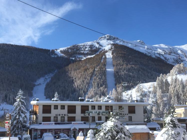 AURON - MURS COMMERCIAUX RESTAURANT