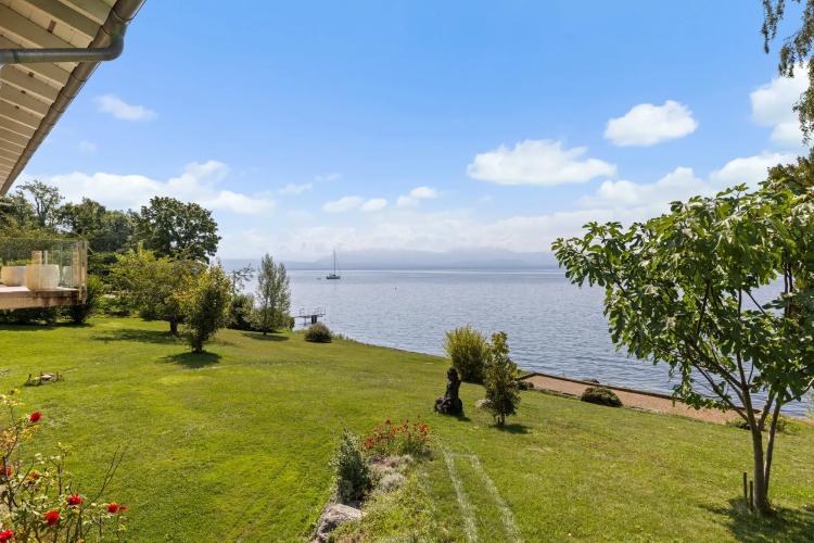 Villa Idéalement Située Au Bord Du Lac