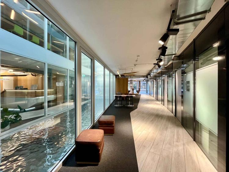 Bureaux, locaux de 450 m2 à louer