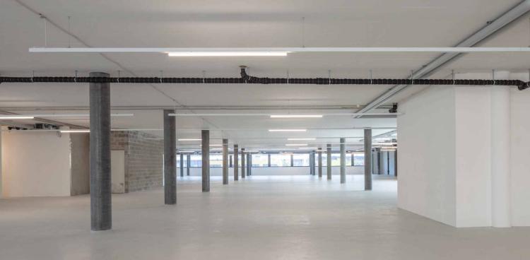 Magnifiques surfaces de bureaux 995m2 - Zone industrielle de PLO
