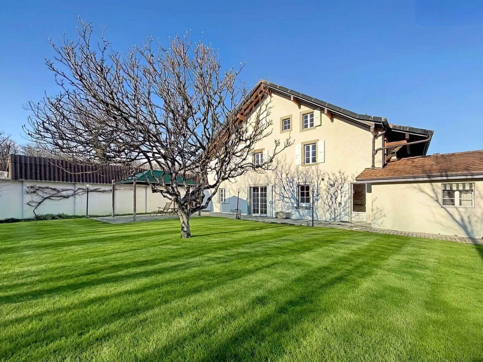 En EXCLUSIVITÉ Magnifique maison authentique au charme indéniable