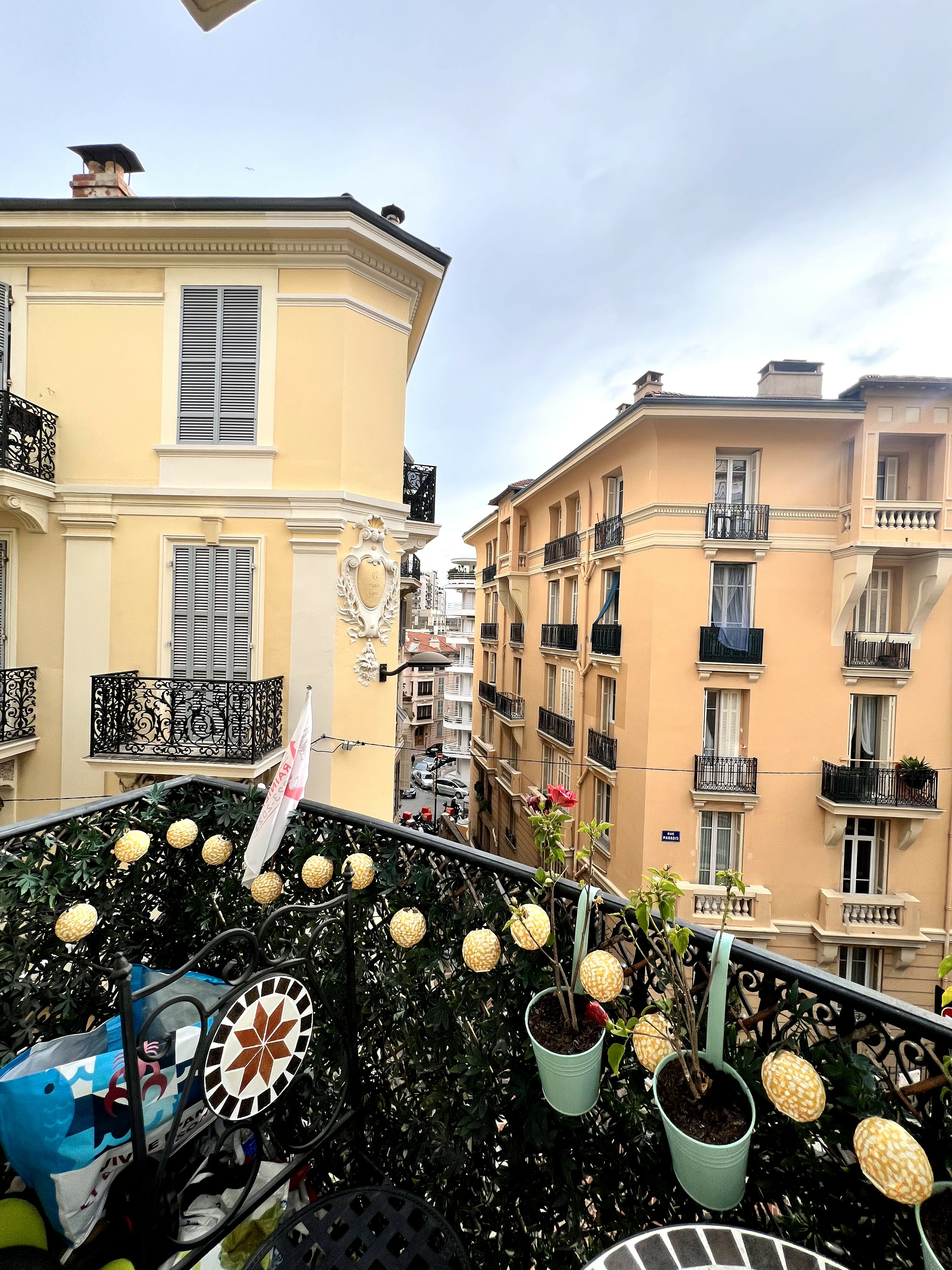 MONTE CARLO - IMMEUBLE BOURGEOIS - 3 PIECES