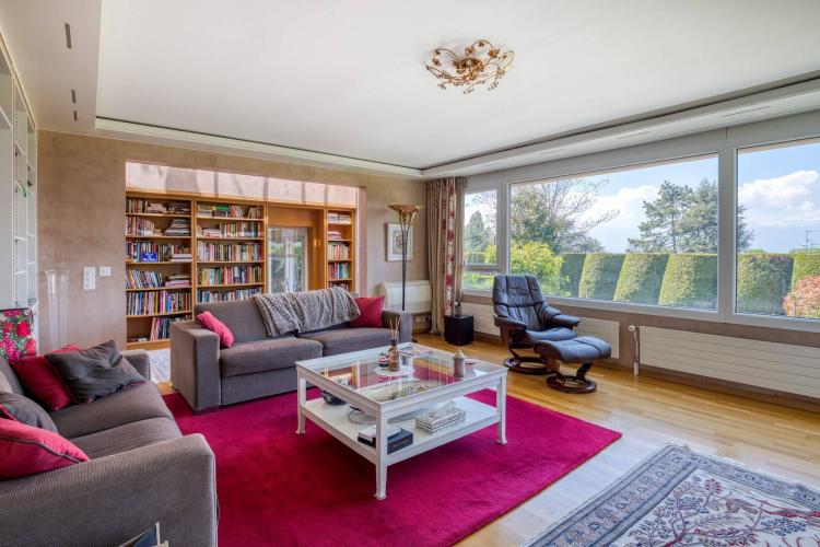 Charmante maison à rénover avec vue sur lac