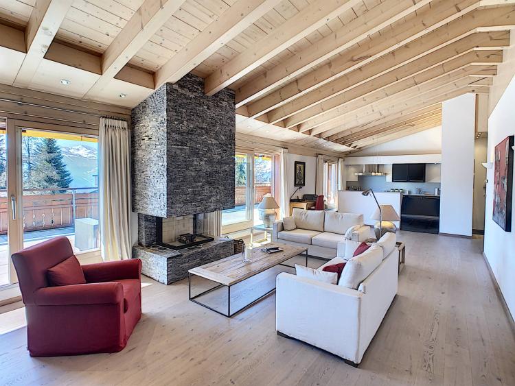 En exclusivité, attique avec terrasse panoramique