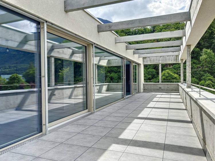 Splendide attique 4.5 pièces à quelques minutes à pied du centre