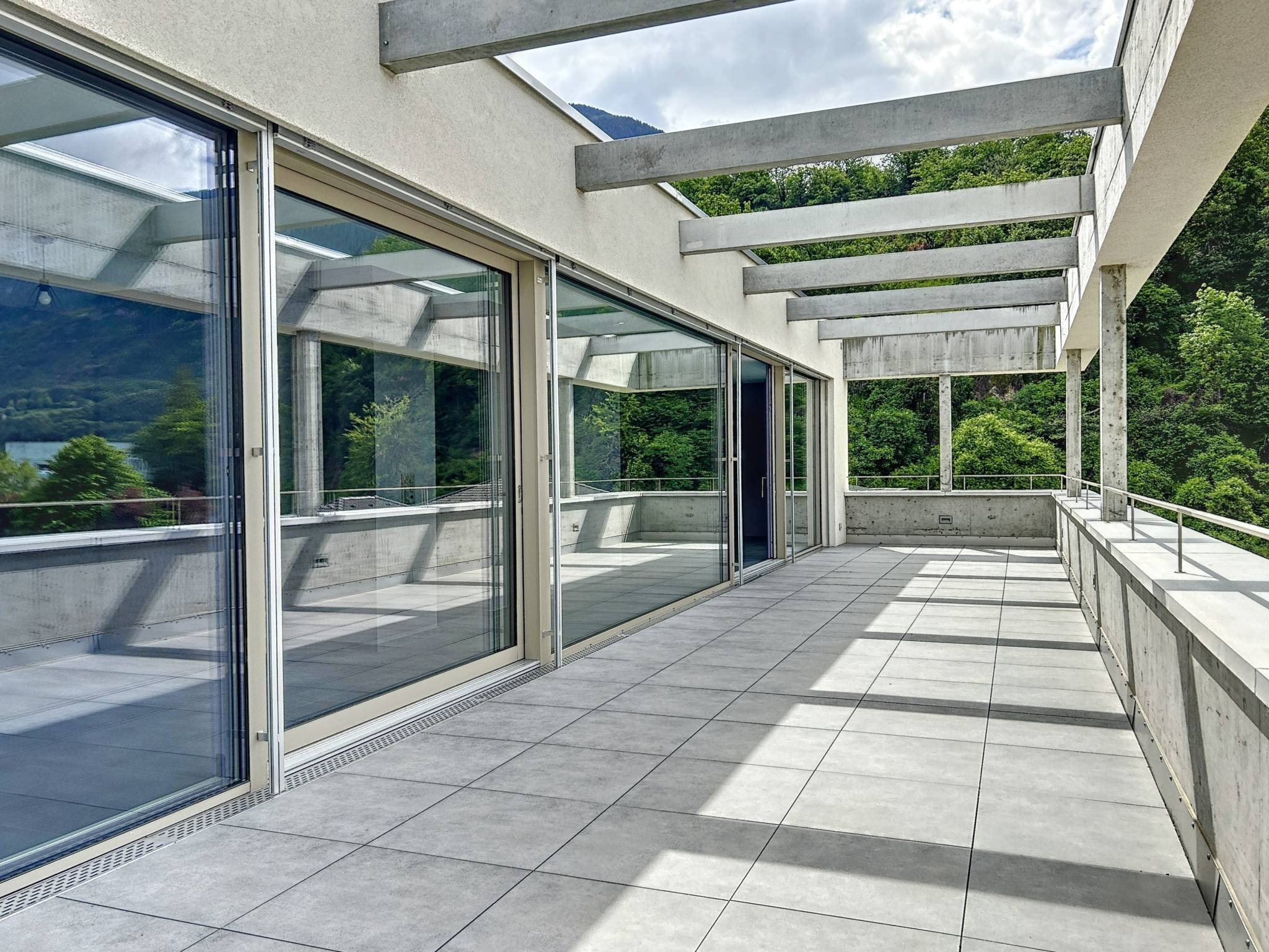 Splendide attique 4.5 pièces à quelques minutes à pied du centre