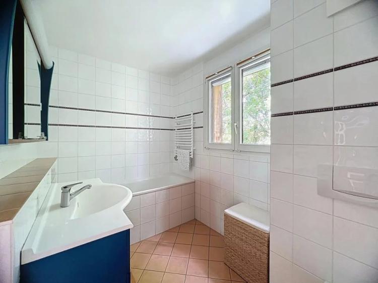 Apartment for sale in Troinex, Switzerland
