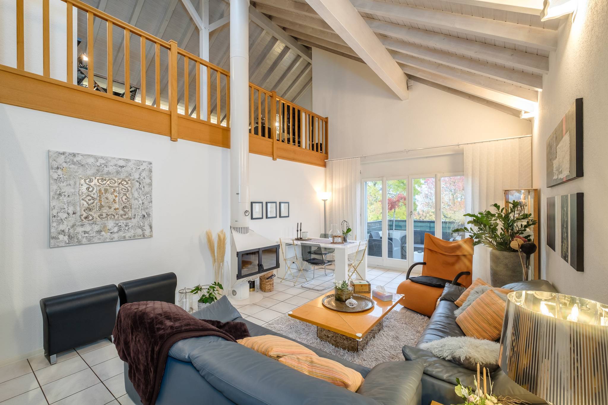 Spacieux duplex en attique de 235 m² entièrement rénové