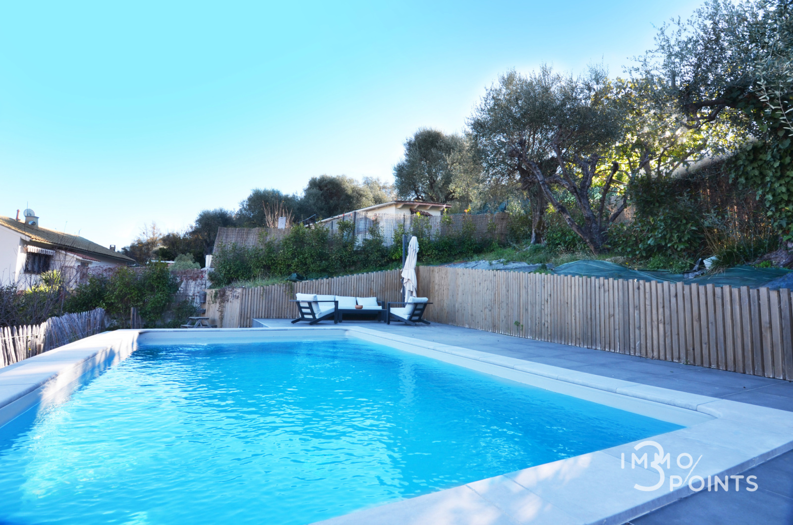 Villa familiale avec piscine – Secteur prisé