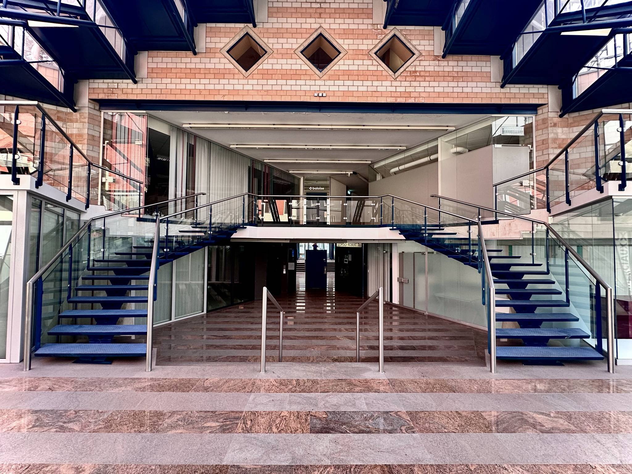 Local commercial de 180 m2 à louer à la Chaux-de-Fonds
