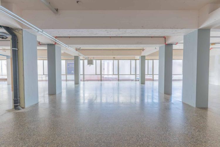 Dépôt, stockage de 100 m2 à louer au Locle