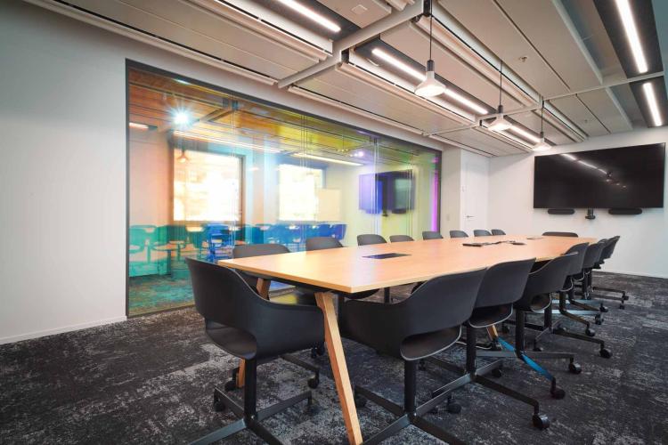 Bureaux de 115m2 à louer dans le complexe Octagon – Un cadre moderne et dynamique