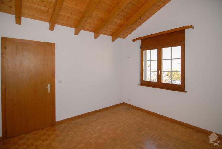 l46aJ_lookmove_236460888_6.jpg