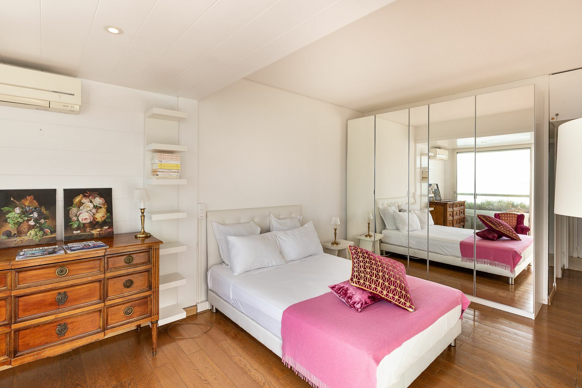Appartement de deux chambres avec vue sur la mer à Marina Baie des Anges