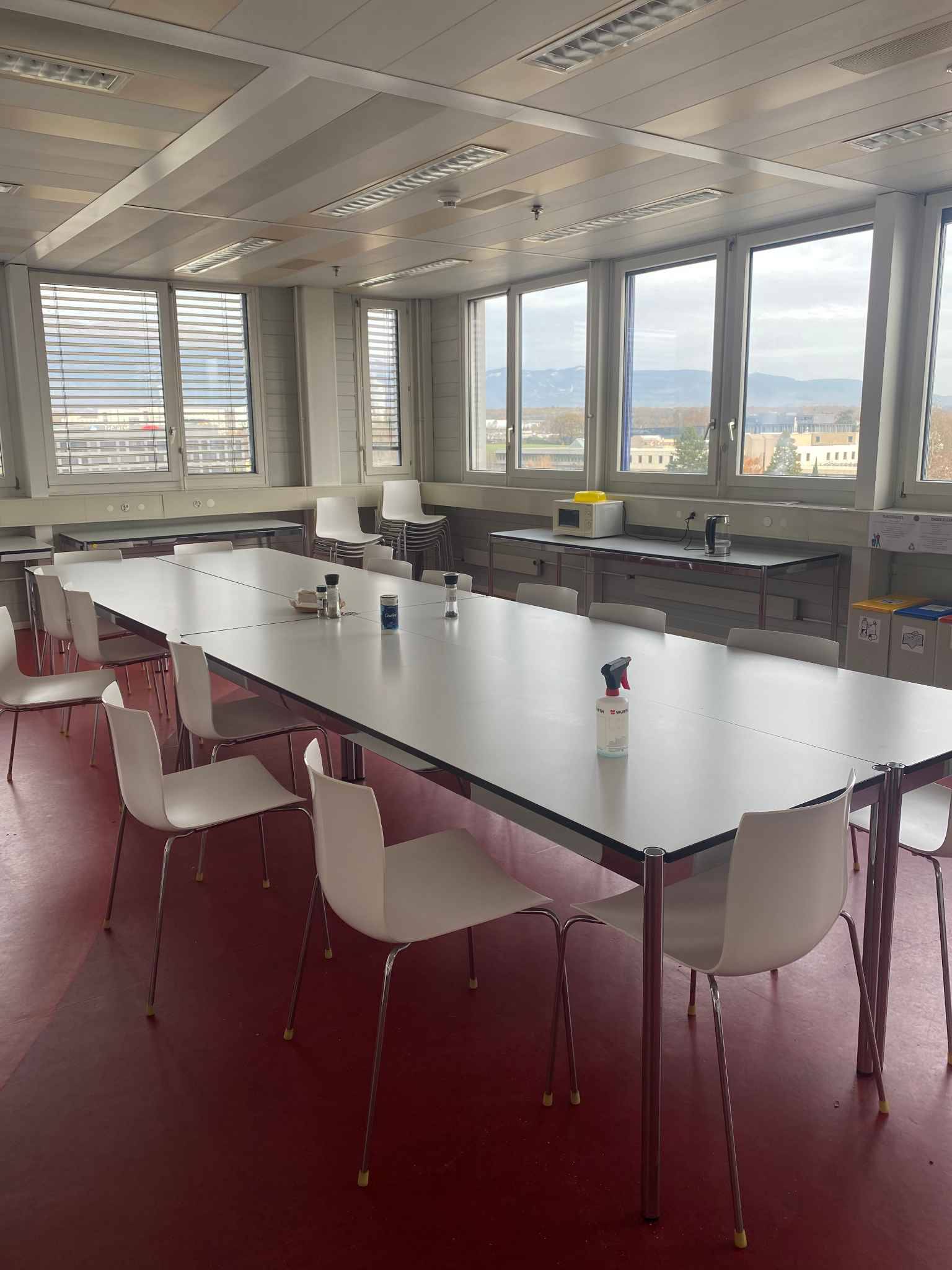 Locaux de 1016  m2 au 2ème étage Zone FTI