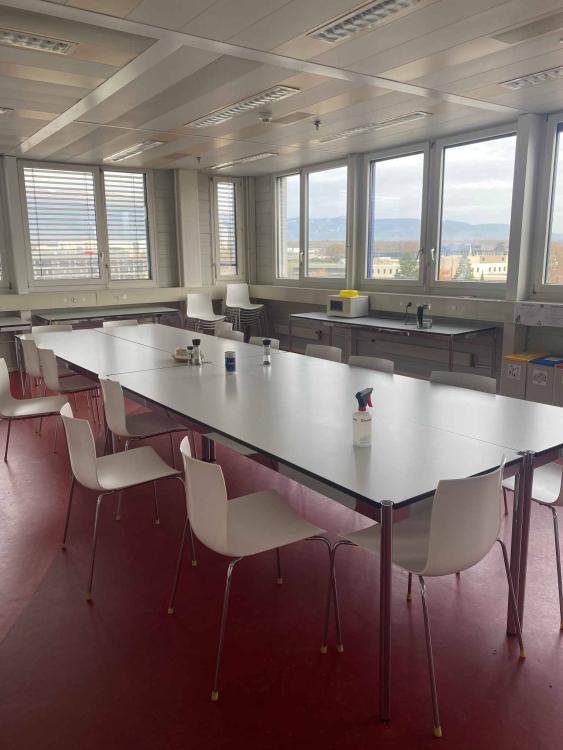 Locaux de 1016  m2 au 2ème étage Zone FTI