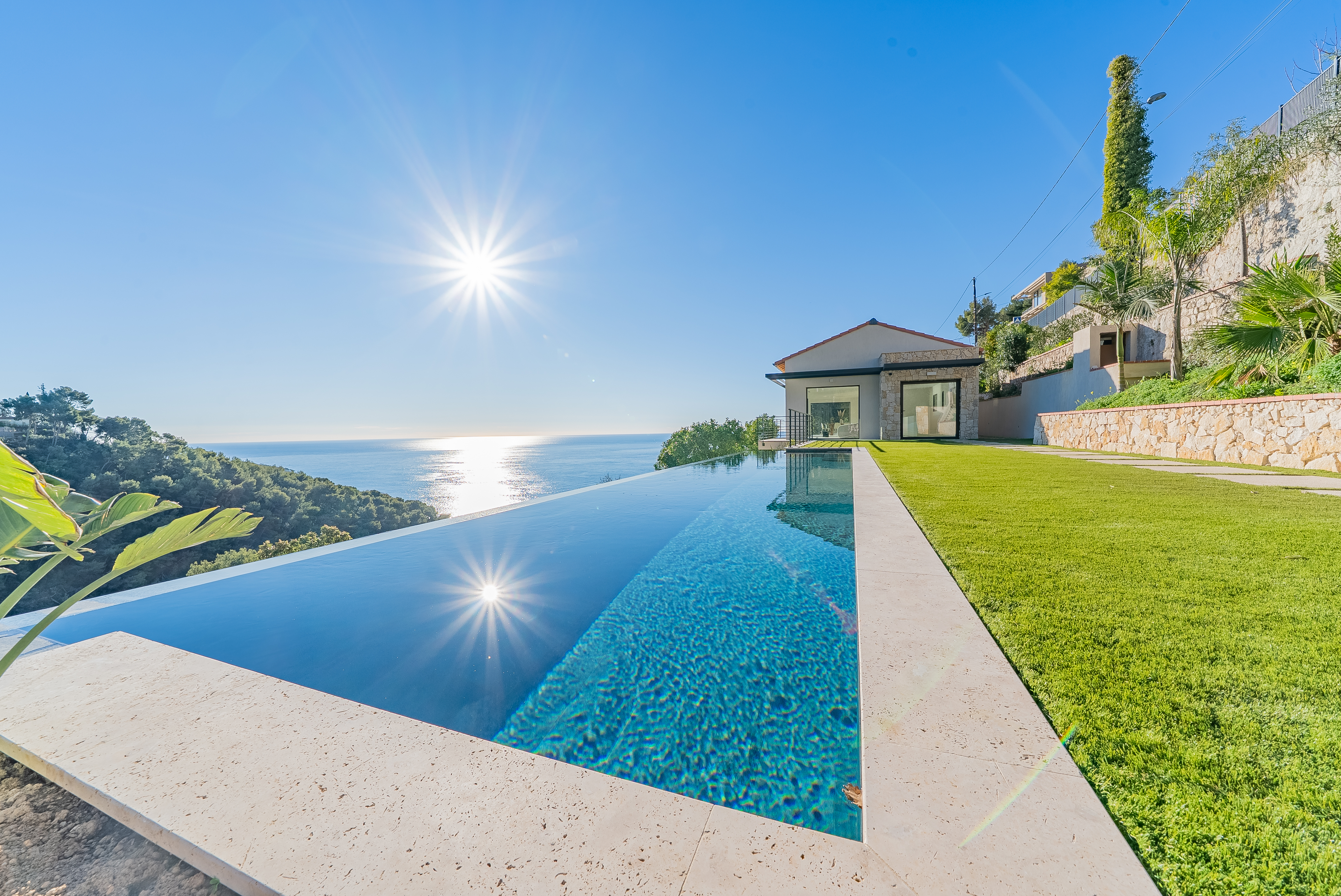 ROQUEBRUNE CAP MARTIN - NOUVELLE MAISON - 5P - VUE MER PANORAMIQUE