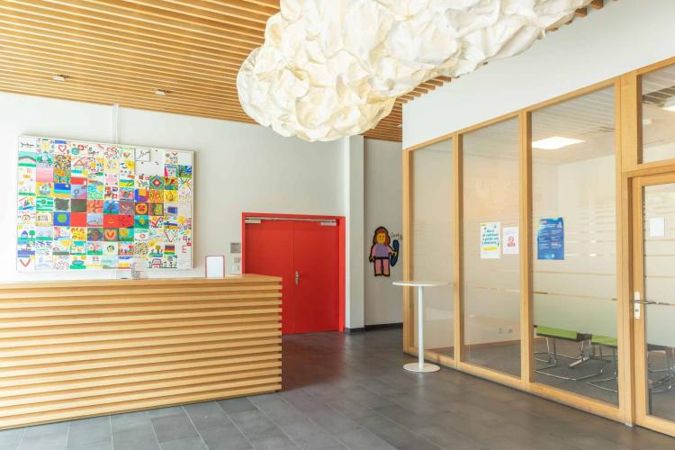 A louer bureaux aménagés  de 74 m2 proche Nations et gare 