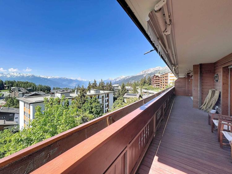 SPLENDIDE APPARTEMENT DE 5.5 PCES AVEC VUE PANORAMIQUE SUR LES ALPES À DEUX PAS DU CENTRE