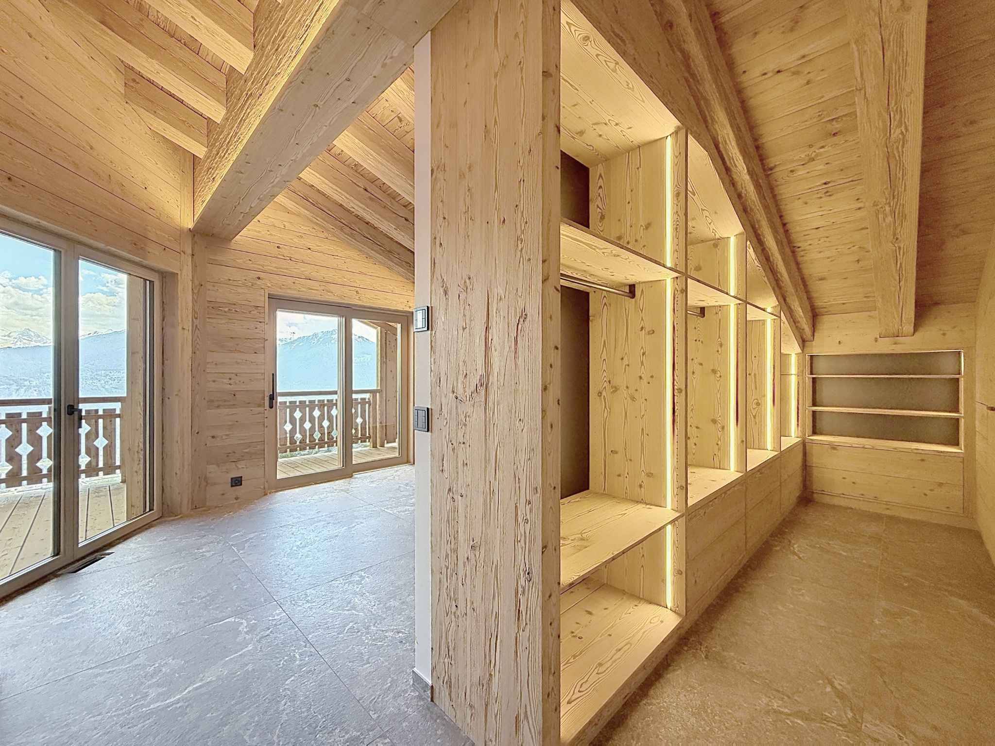 RARE - SPLENDIDE ATTIQUE AVEC VUE PANORAMIQUE - NEUF